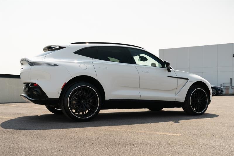 Aston Martin DBX AWD 2999$ per month *details in store 2023-8