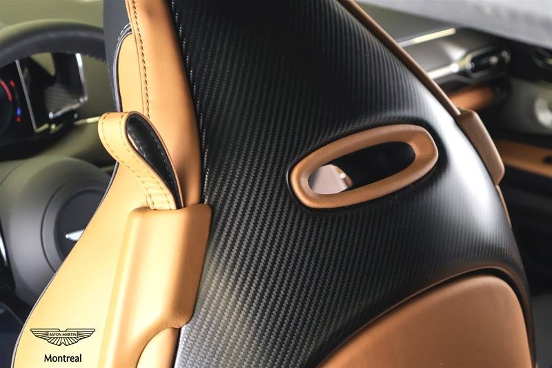Aston Martin Vanquish  2025-14