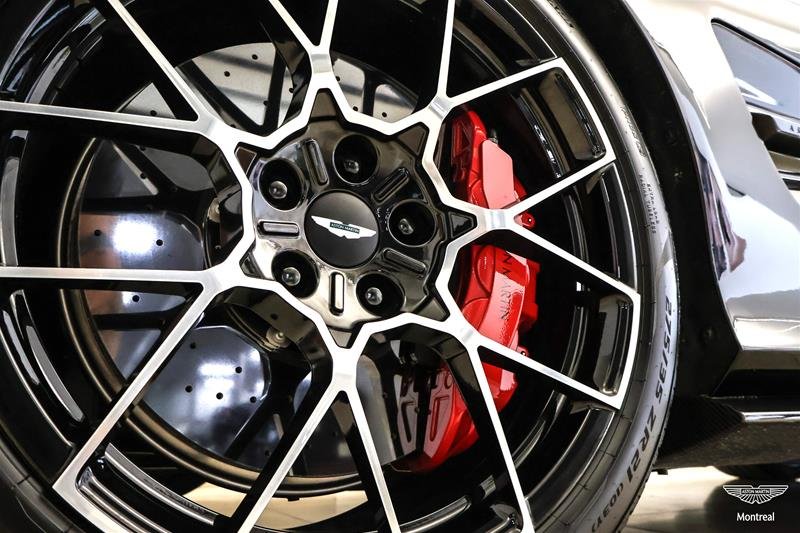 Aston Martin Vanquish Volante 2026-13