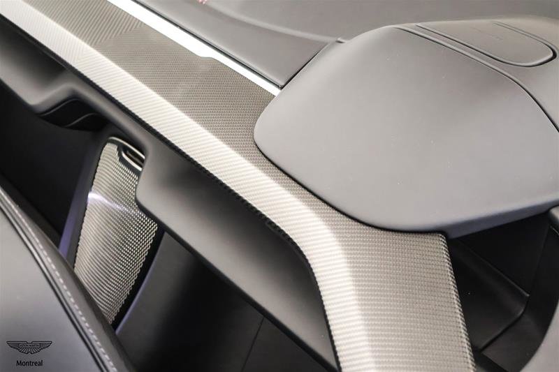 Aston Martin Vanquish Volante 2026-8