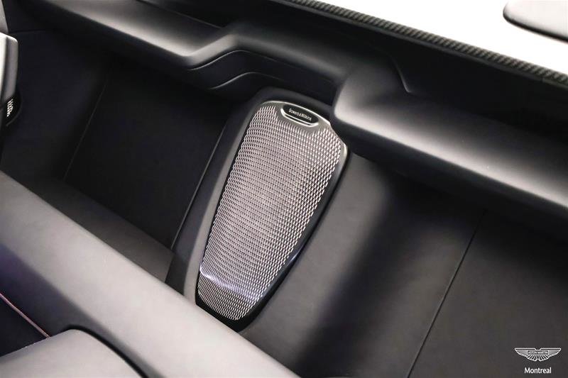 Aston Martin Vanquish Volante 2026-7