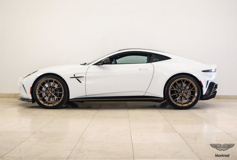 Aston Martin Vantage Coupe 2025-10
