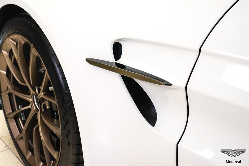 Aston Martin Vantage Coupe 2025-13