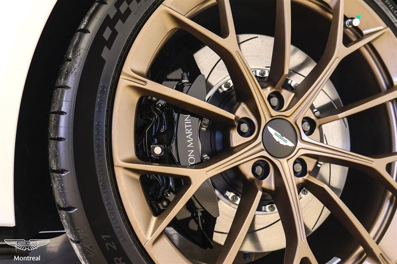 2025 Aston Martin Vantage Coupe-10