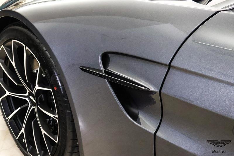 2026 Aston Martin Vantage Roadster-13