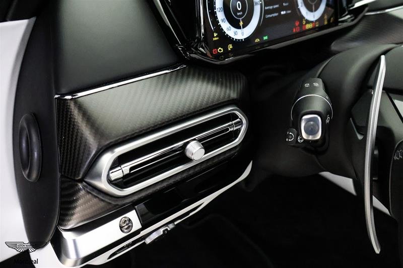 2026 Aston Martin Vantage Roadster-19