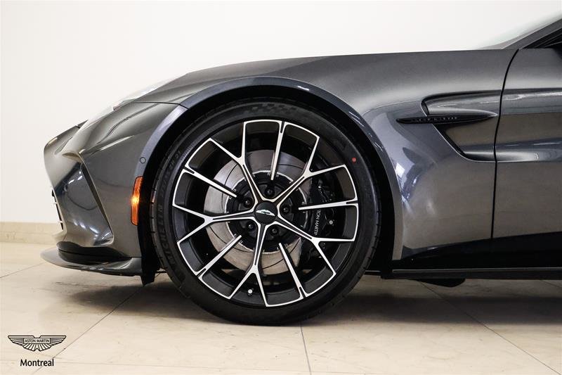 2026 Aston Martin Vantage Roadster-11