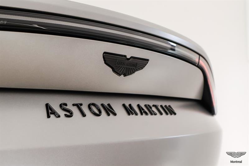 2026 Aston Martin Vantage Roadster-14