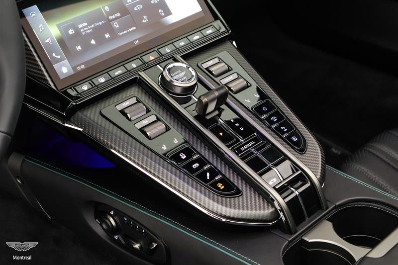 2026 Aston Martin Vantage Roadster-15