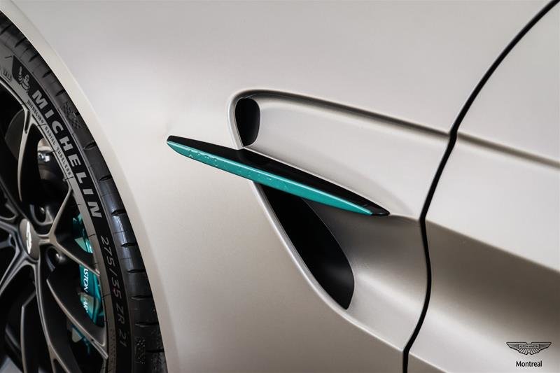 2026 Aston Martin Vantage Roadster-18