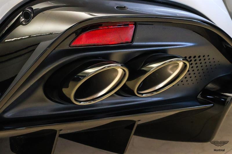 Aston Martin Vantage S Roadster 2026-17