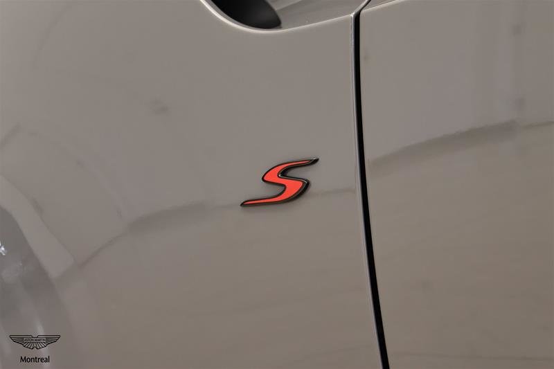 2026 Aston Martin Vantage S Roadster-9