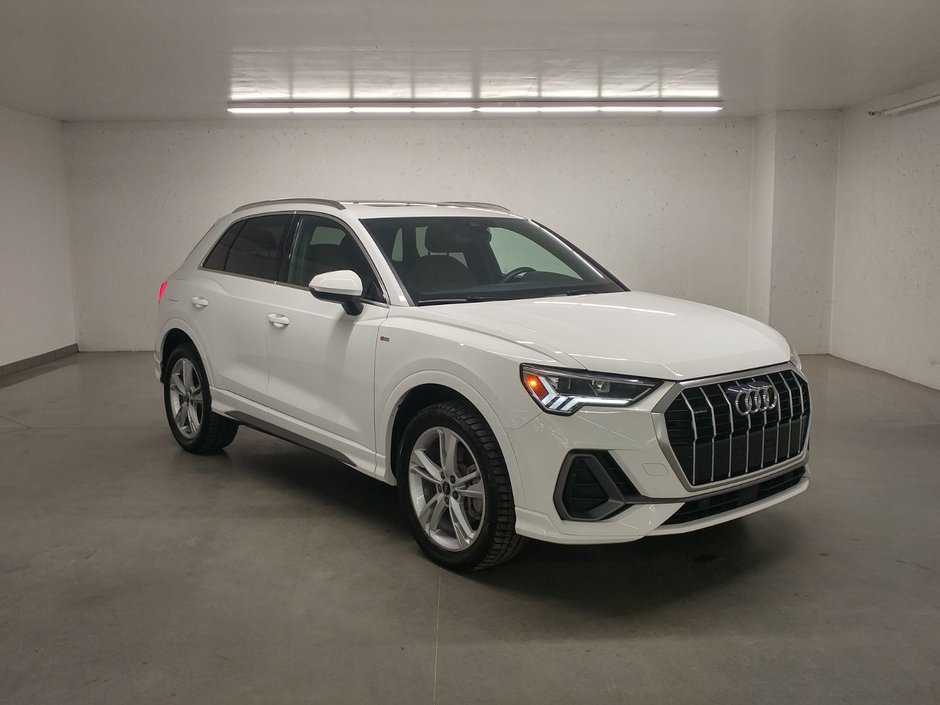 2021 Audi Q3 45 TFSI PROGRESSIV QUATTRO TOIT|ANGLE MORT|CARPLAY in Laval, Quebec