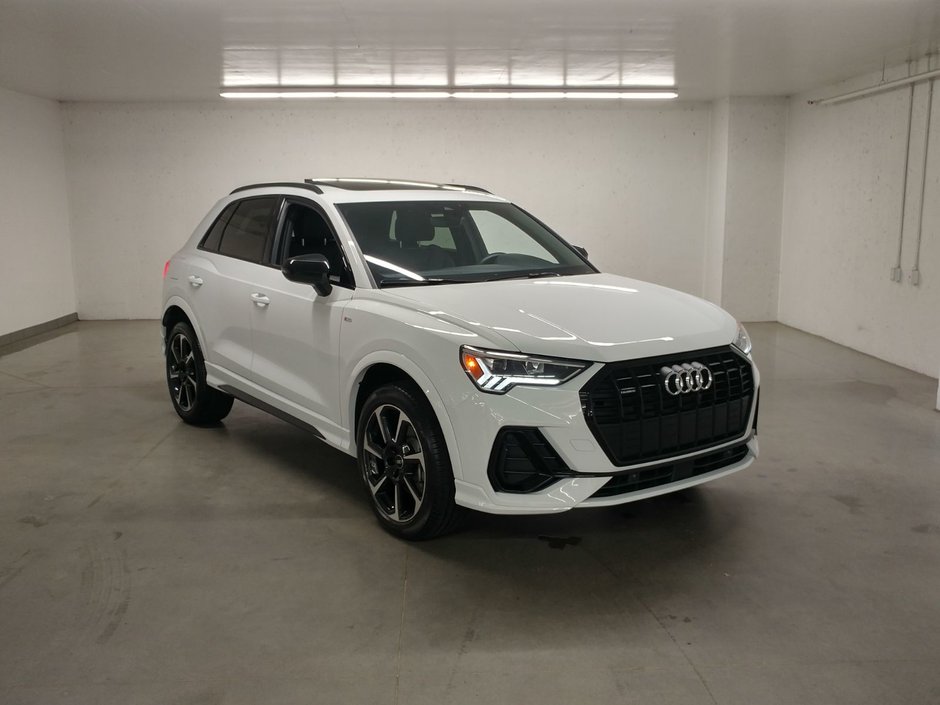 2023 Audi Q3 45 PROGRESSIV S-LINE BLACK OPTIC TOIT|CARPLAY in Laval, Quebec