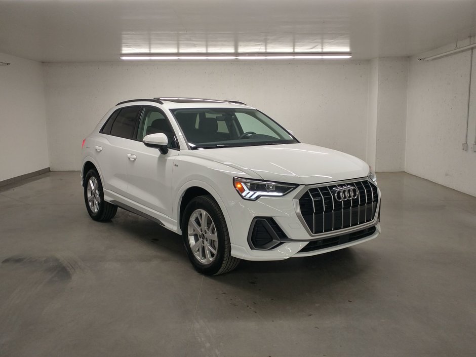 2024 Audi Q3 45 KOMFORT QUATTRO TOIT | CARPLAY | CAMERA in Laval, Quebec