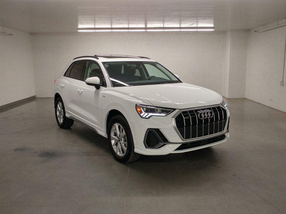 Audi Q3 45 KOMFORT QUATTRO TOIT | CAMERA | CARPLAY 2024 à Laval, Québec