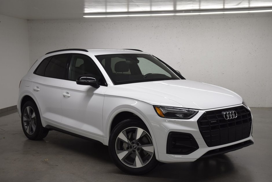 Audi Q5 45 KOMFORT VORPSUNG BLACK OPTIC|ANGLE MORT|CARPLAY 2023 à Laval, Québec