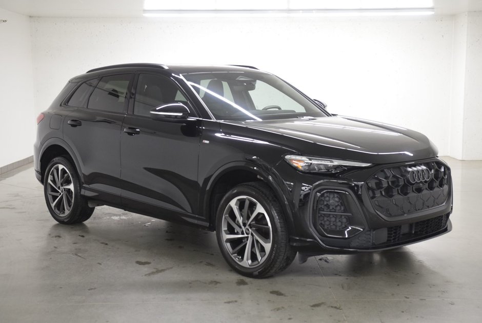 2025 Audi Q5 TECHNIK S-LINE BLACK OPTIC|TOIT|ANGLE MORT|CARPLAY in Laval, Quebec
