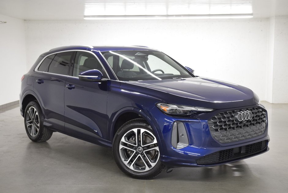 Audi Q5 2.0 TFSI QUATTRO TOIT ANGLE MORT|CARPLAY|CAMERA 2025 à Laval, Québec