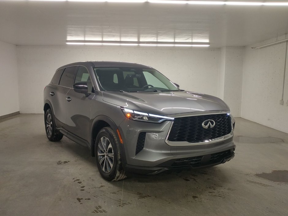 Infiniti QX60 PURE AWD TOIT PANO|CUIR|CARPLAY|CAMERA 2025 à Laval, Québec