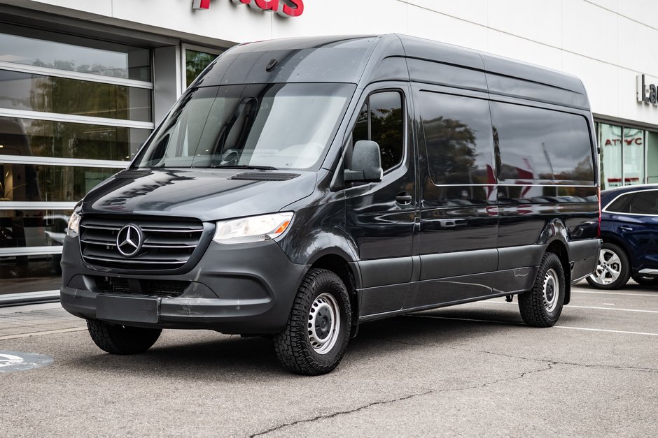 2020 Mercedes-Benz Sprinter Cargo Van 2500 DIESEL HIGH ROOF in Laval, Quebec