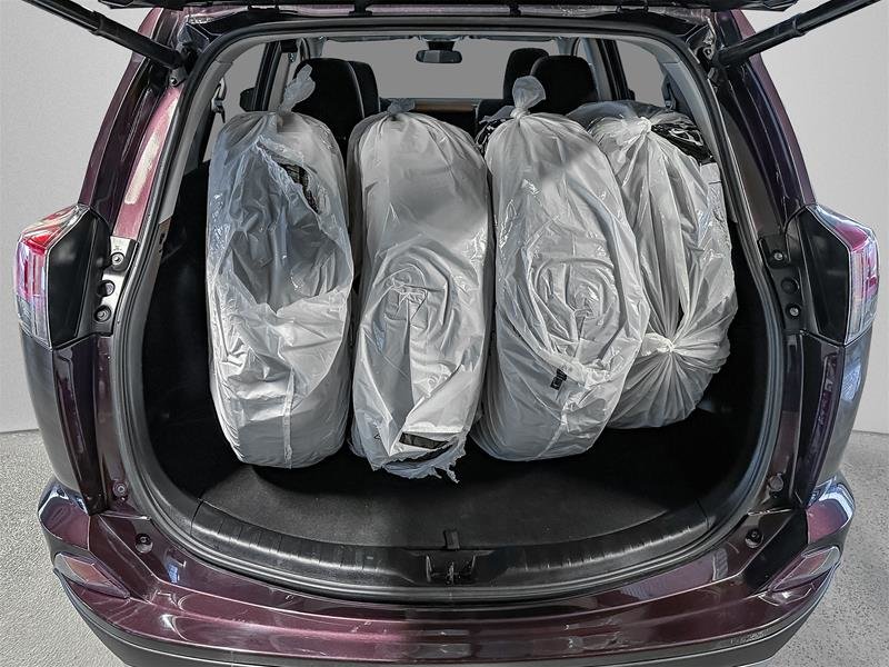 2018 Toyota RAV4 XLE-7