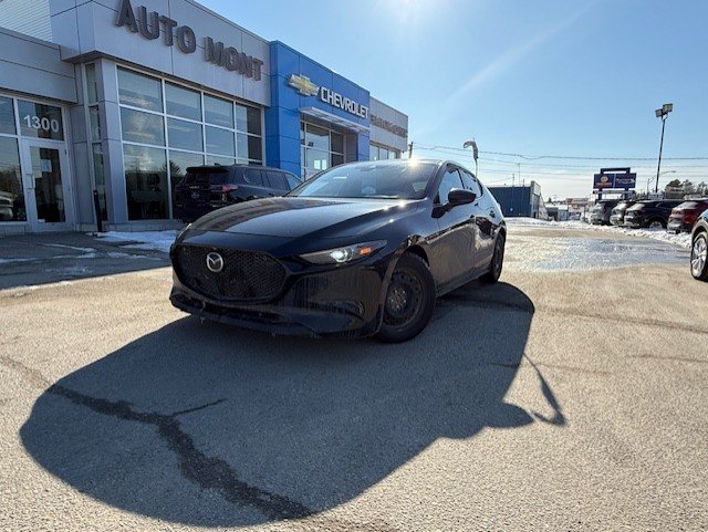 2021 Mazda 3 in Mont-Laurier, Quebec - w940px