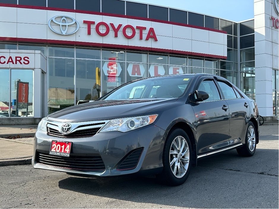 2014  Camry LE in Niagara Falls, Ontario