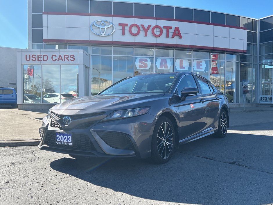 2023  Camry Hybrid SE in Niagara Falls, Ontario