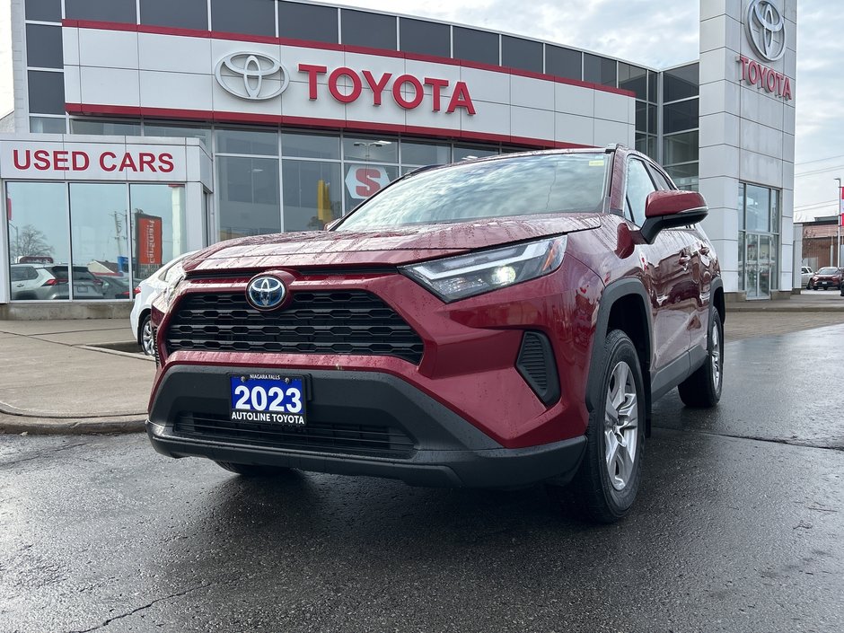 2023  RAV4 Hybrid XLE in Niagara Falls, Ontario