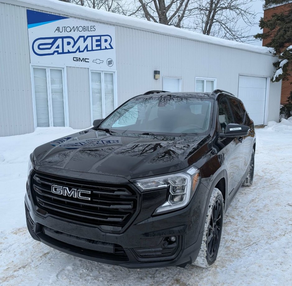 2023 GMC Terrain SLT in Chandler, Quebec - w940px