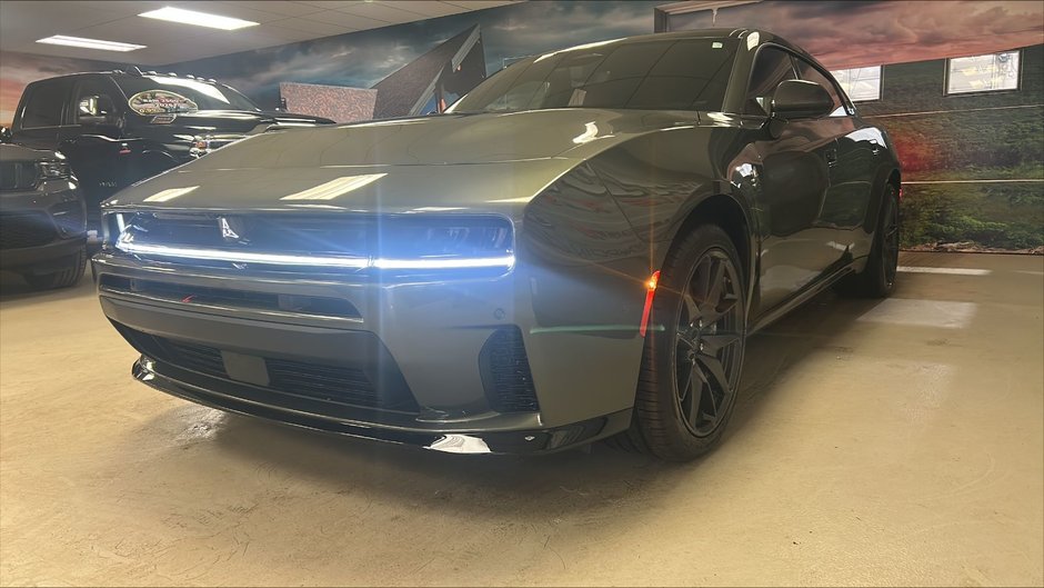 Dodge Charger 4-Doors SCAT PACK PLUS 2026