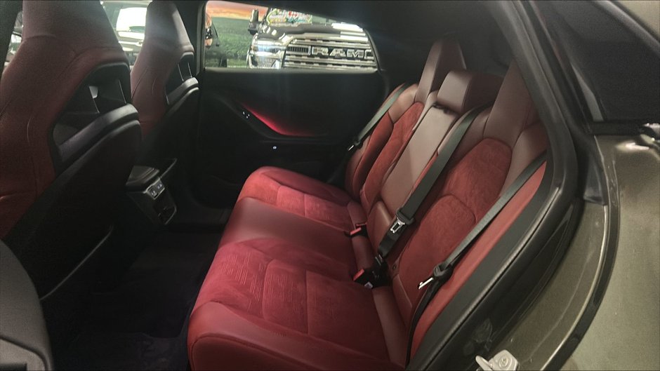 Dodge Charger 4-Doors SCAT PACK PLUS 2026