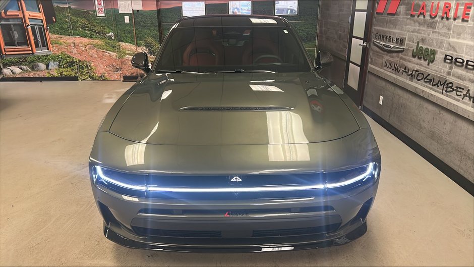 Dodge Charger 4-Doors SCAT PACK PLUS 2026