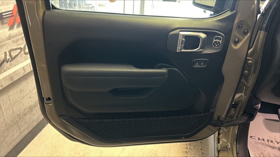 Jeep Gladiator MOJAVE 2026