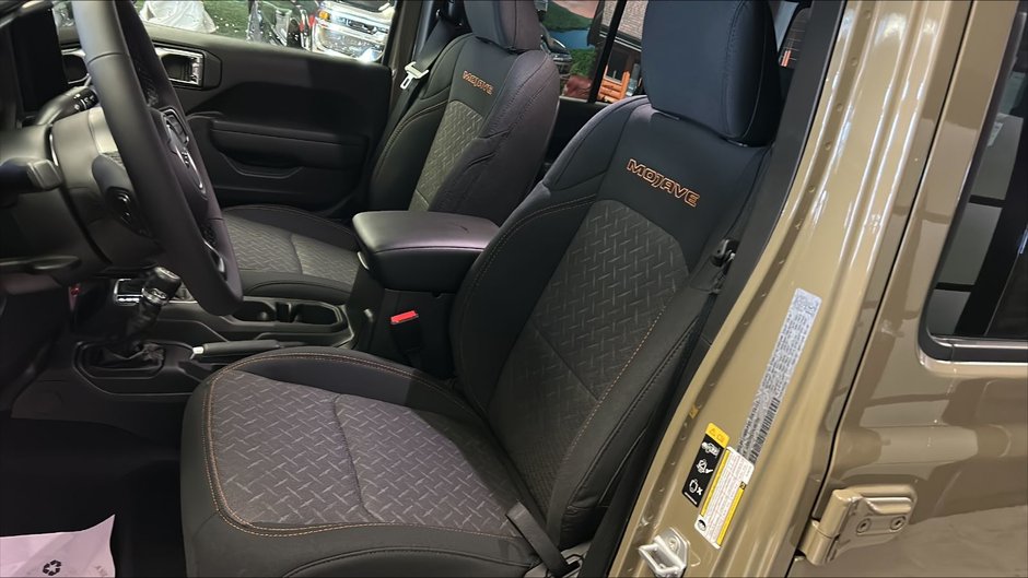 Jeep Gladiator MOJAVE 2026