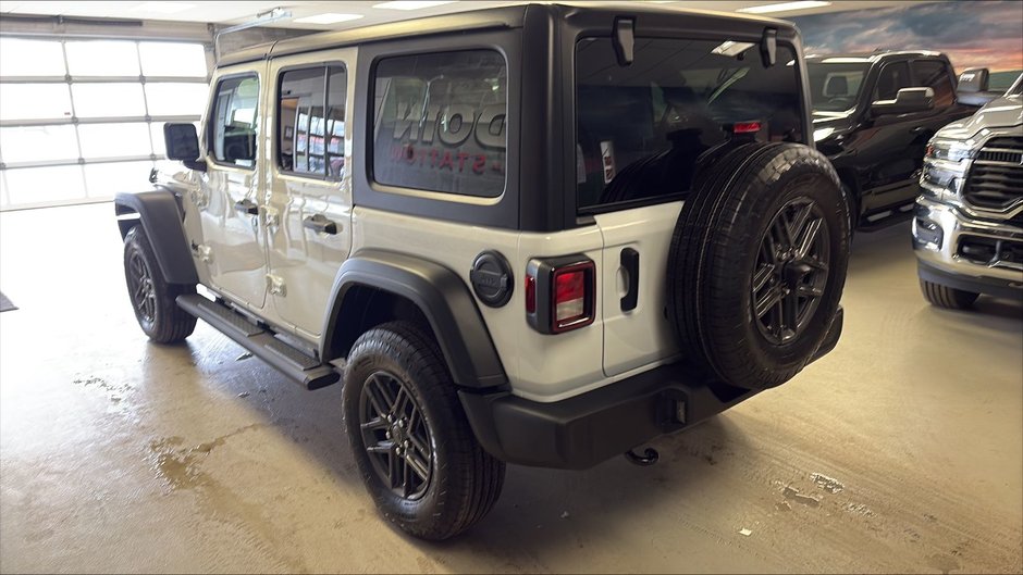 Jeep Wrangler 4-Door SPORT S 2026