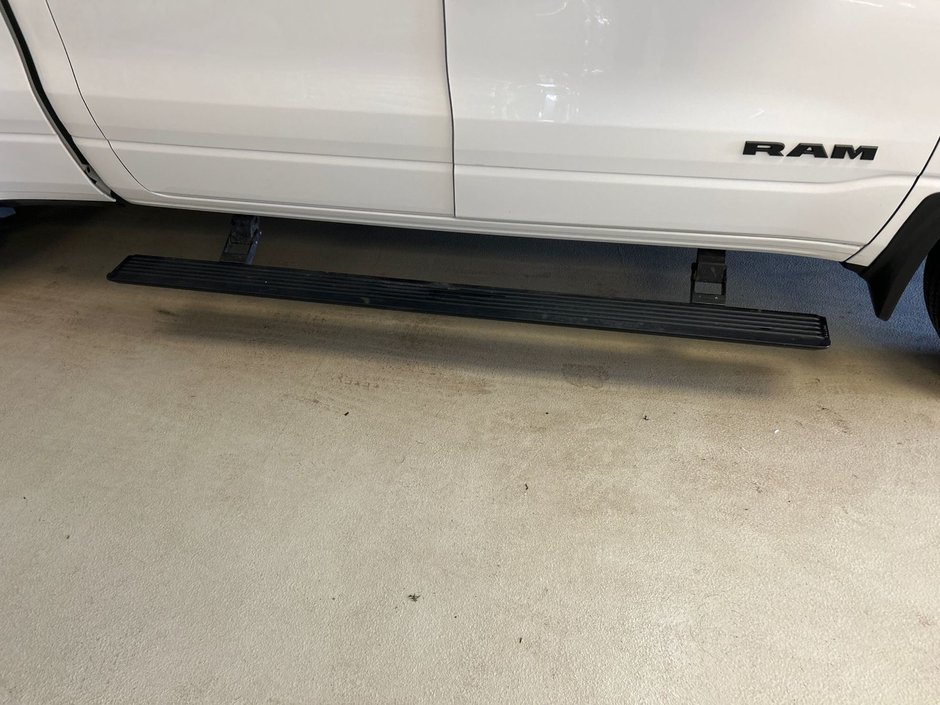 2025 Ram 1500 SPORT Sport