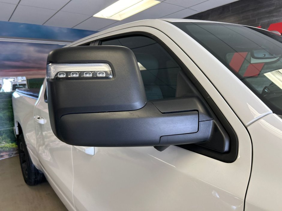 2025 Ram 1500 SPORT Sport