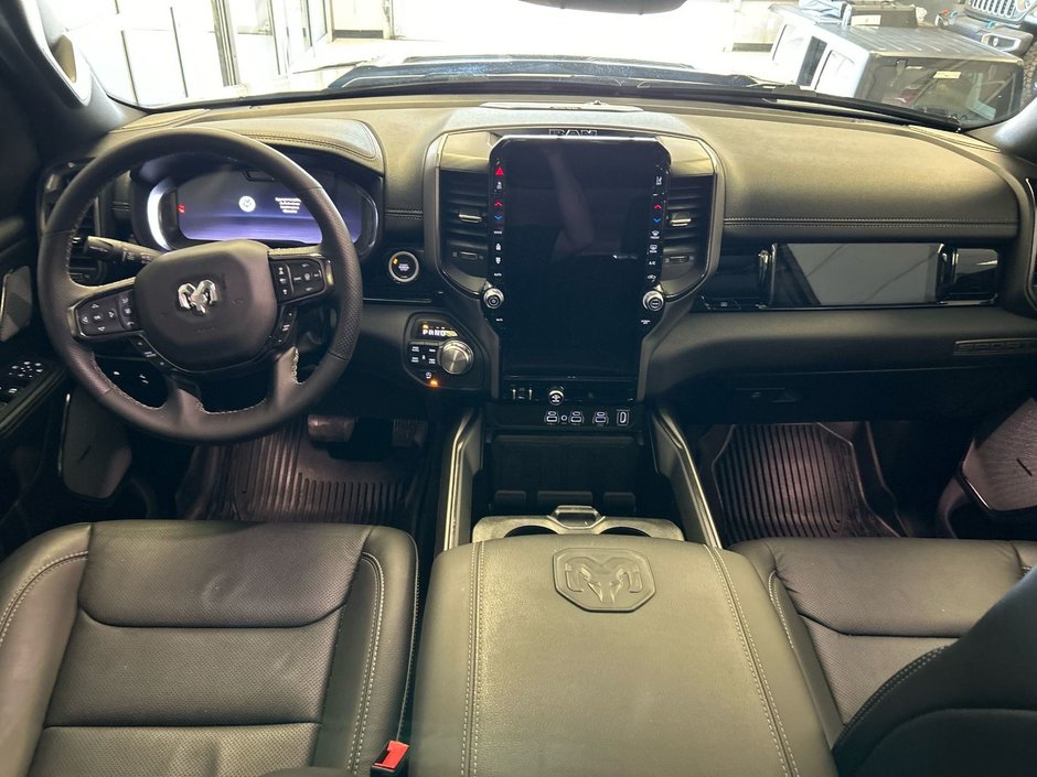 2025 Ram 1500 SPORT Sport