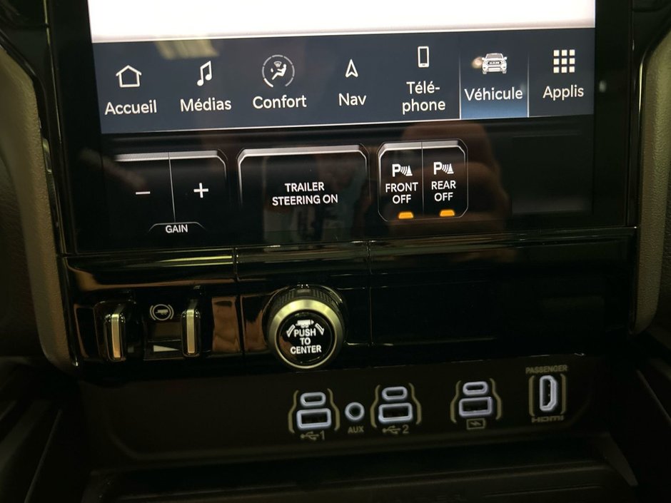 2025 Ram 1500 SPORT Sport