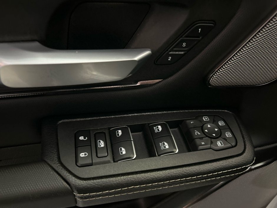 2025 Ram 1500 SPORT Sport