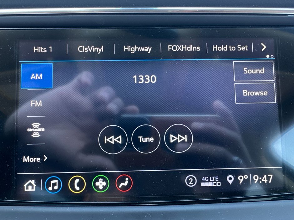 2021 Buick Enclave AWD 4dr Essence-31