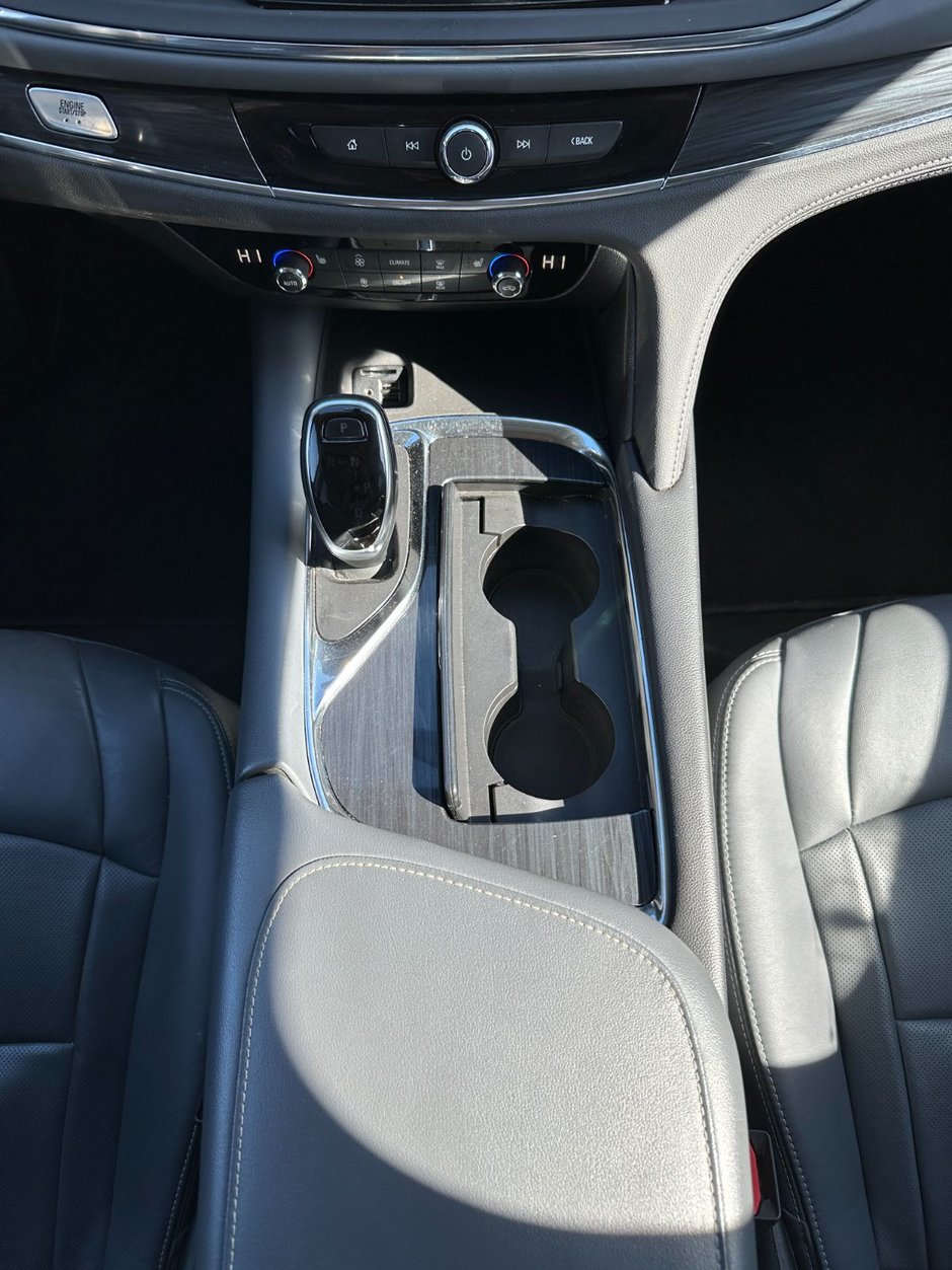2021 Buick Enclave AWD 4dr Essence-25