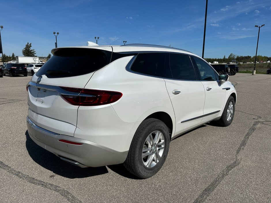 2021 Buick Enclave AWD 4dr Essence-4
