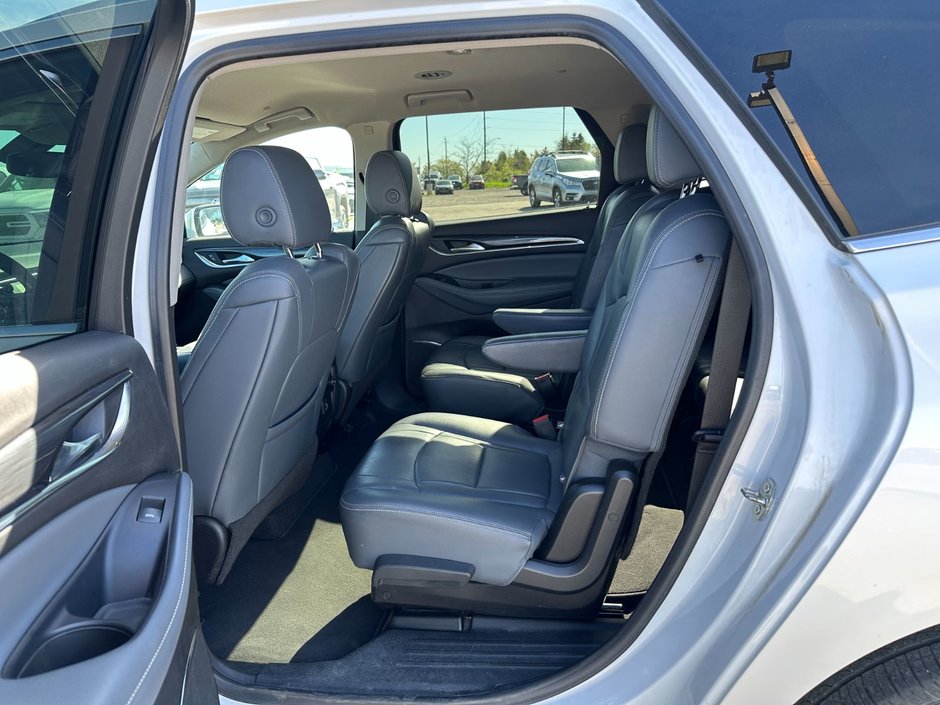 2021 Buick Enclave AWD 4dr Essence-13