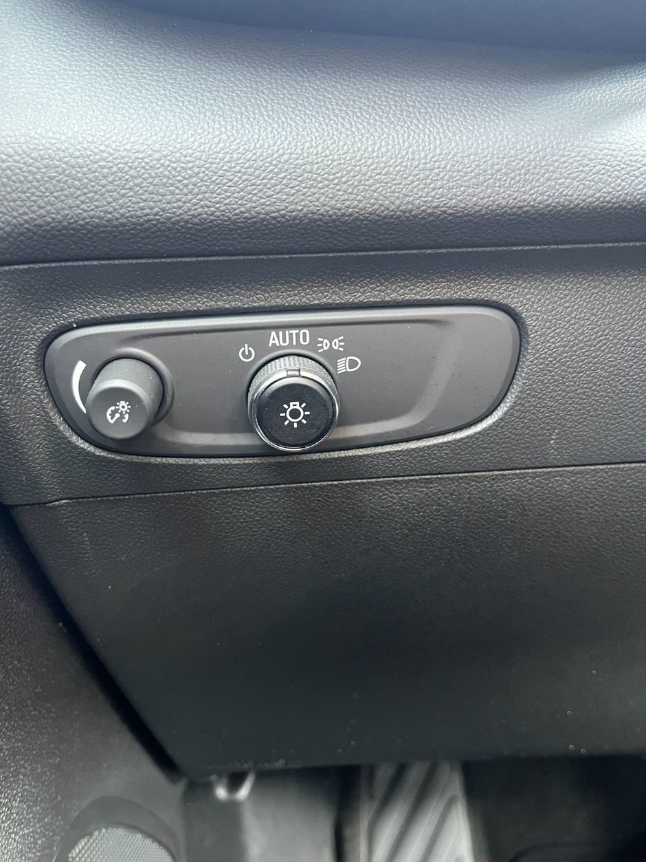 2023 Buick ENVISION AWD 4dr Preferred-22