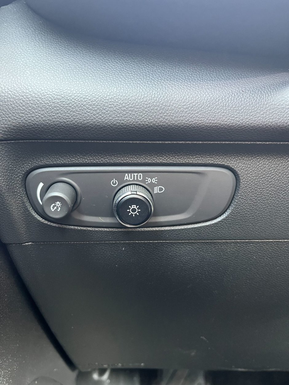 2023 Buick ENVISION AWD 4dr Preferred-22