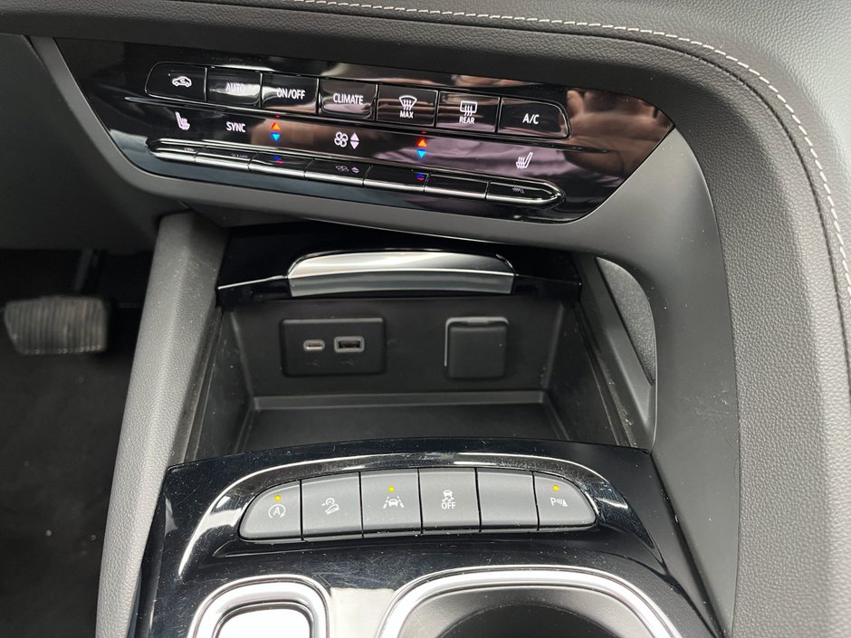 2023 Buick ENVISION AWD 4dr Essence-27