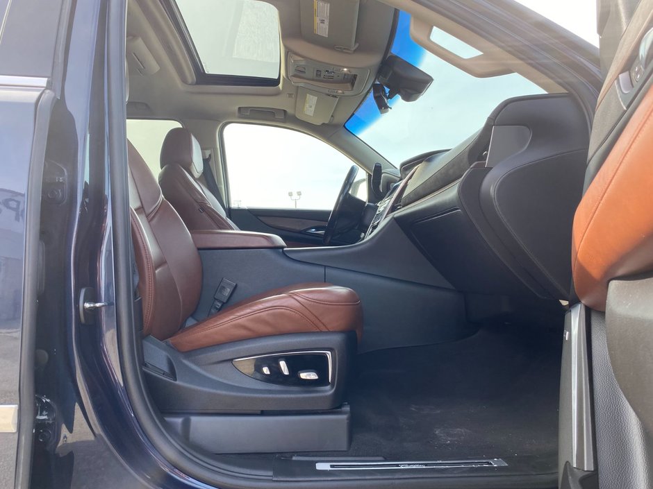 2018 Cadillac Escalade Premium Luxury-22